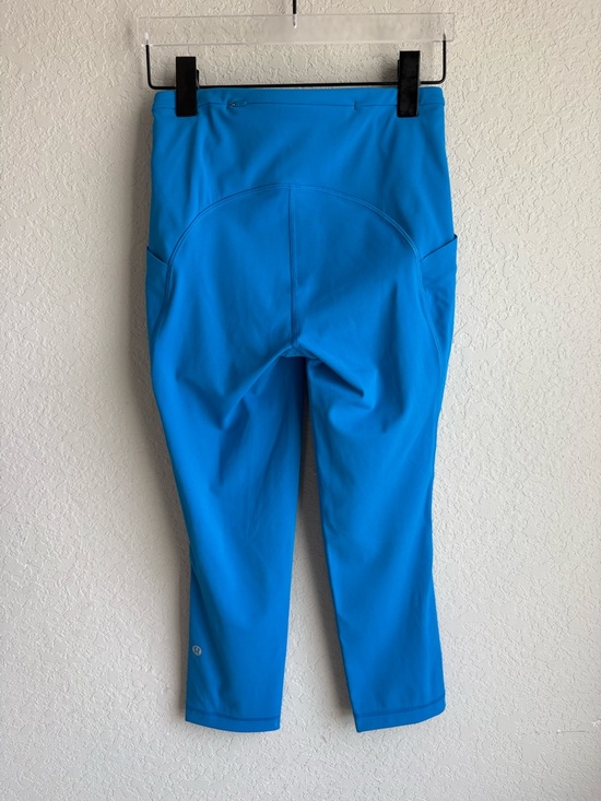 lululemon athletica Pants - Lululemon Swift Speed High-Rise
Crop Cerulean Blue/ Size 4